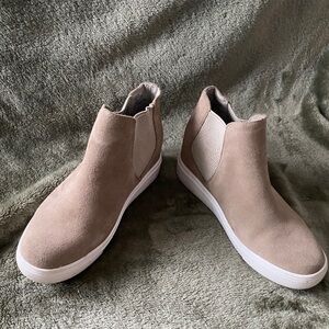 Steve Madden wedge sneakers